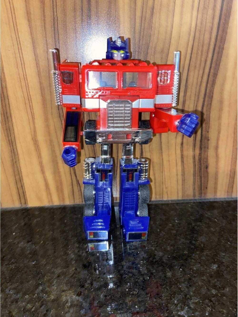 2018 Hasbro Tomy Optimus Prime Semi #E5003
